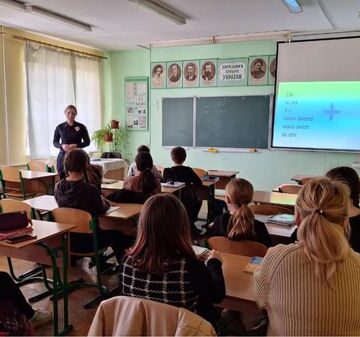 Шкільні офіцери провели низку занять в ліцеях міста та області на тему булінгу