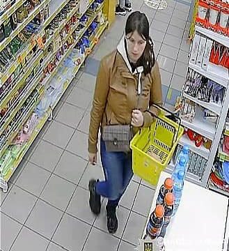 Поліцейські Івано-Франківська встановлюють жінку, яку обґрунтовано підозрюють у вчиненні крадіжок з торгових закладів