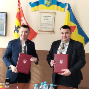Рожищенська громада підписала договір про співпрацю з Рожнятівською громадою з Івано-Франківщини
