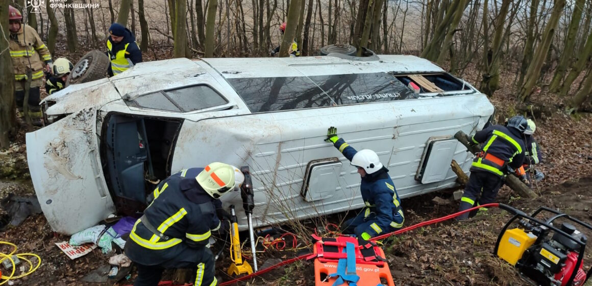 Рятувальники ліквідували наслідки смертельної ДТП