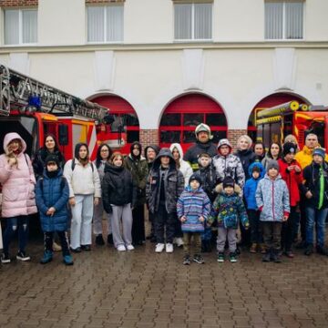Для родин загиблих захисників прикарпатські «надзвичайники» провели захоплюючу екскурсію