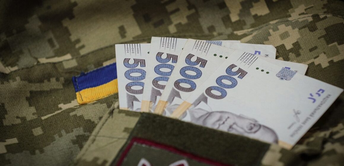 В Івано-Франківську найбільші в Україні матеріальні допомоги для військових В Івано-Франківську найбільші в Україні матеріальні допомоги для військових