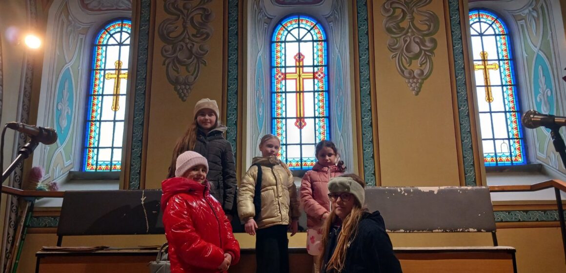 Дитячий хор «Радість» супроводжуватиме Літургії в Угорниках