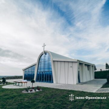 Старуня запрошує на перше престольне свято храму Благовіщення Пресвятої Богородиці