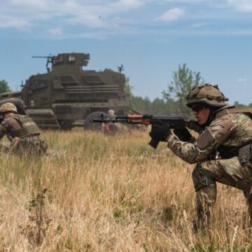В Україні хочуть запровадити базовий військовий вишкіл замість строкової служби, пройти його зобов’яжуть всіх чоловіків В Україні хочуть запровадити базовий військовий вишкіл замість строкової служби, пройти його зобов’яжуть всіх чоловіків