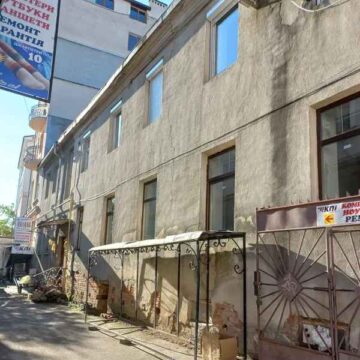 Пам’ятка культури в центрі Івано-Франківська пішла “з молотка” за 23 мільйони Пам’ятка культури в центрі Івано-Франківська пішла “з молотка” за 23 мільйони