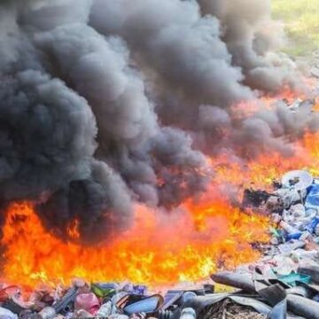 Долинські рятувальтники за допомогою дрона виявили загоряння на сміттєзвалищі
