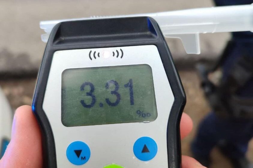 Був п’яний, позбавлений водійський прав та перевищив швидкість: патрульні склали три протоколи на водія-порушника