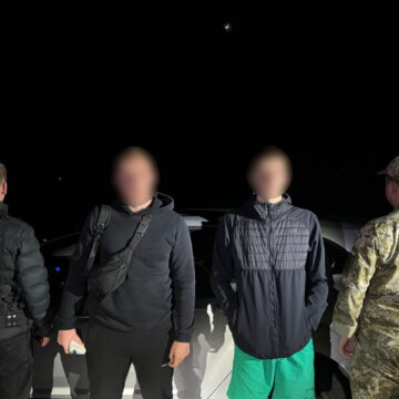 До Румунії за 4500 доларів: прикордонники затримали двох «туристів» з Прикарпаття