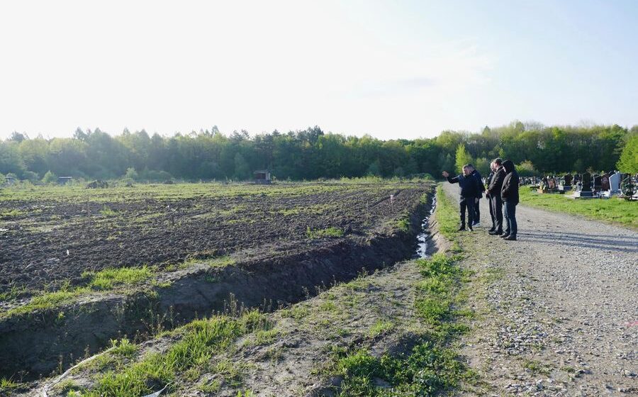У Калуші частково розширили територію міського кладовища (ФОТО)