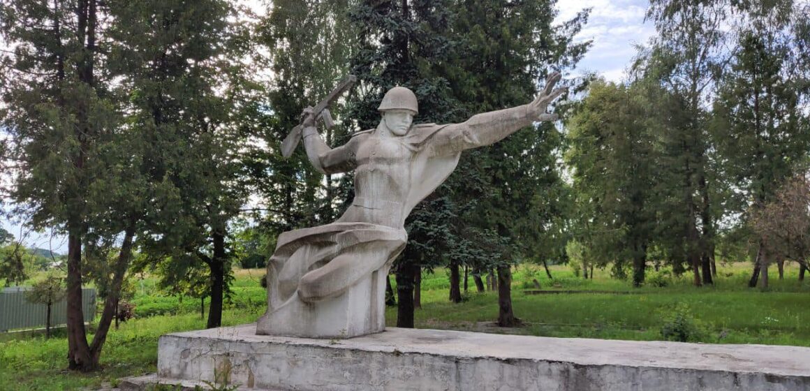 У Коломийській громаді остаточно позбудуться радянської символіки (ФОТО)
