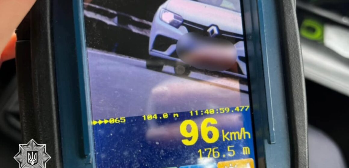 З початку року франківські патрульні зафіксували майже 6200 порушень водіями швидкісного режиму