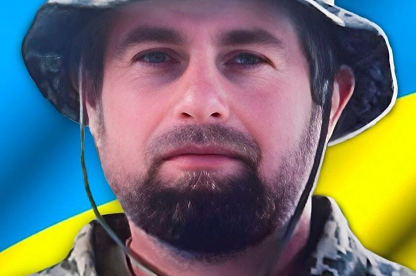 Бурштинська громада знову у скорботі: помер захисник Роман Цюлюпа