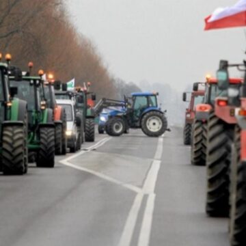 Польські фермери поновили блокування напрямків пунктів пропуску «Корчова – Краківець» і «Медика – Шегині»