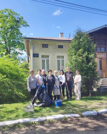 В усіх закладах освіти Болехівської міської ради тривають роботи з впорядкування територій