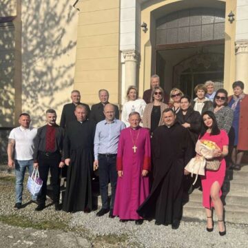 У Калуші відкрили та освятили оновлену плебанію при костелі св. Валентина