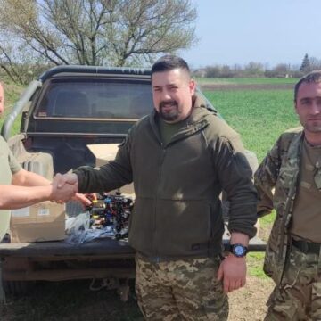 Очільник Кутської громади вкотре відвідав армійців у зоні бойових дій