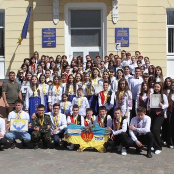 I етап конкурсу “Серцем єдиним, ми – Україна” на Тлумаччині об’єднав серця учасників 10 команд