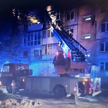 У Калуші під час пожежі в квартирі загинув чоловік, жінку вдалось врятувати (ФОТО)