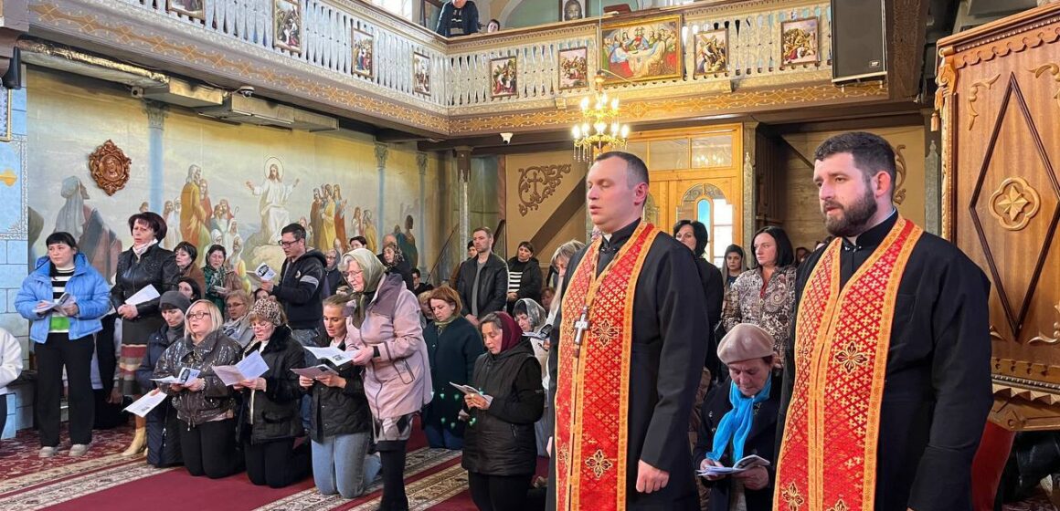«Матері у молитві» із Рожнятова провели Хресну дорогу спільно з гостями з Івано-Франківська