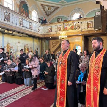 «Матері у молитві» із Рожнятова провели Хресну дорогу спільно з гостями з Івано-Франківська