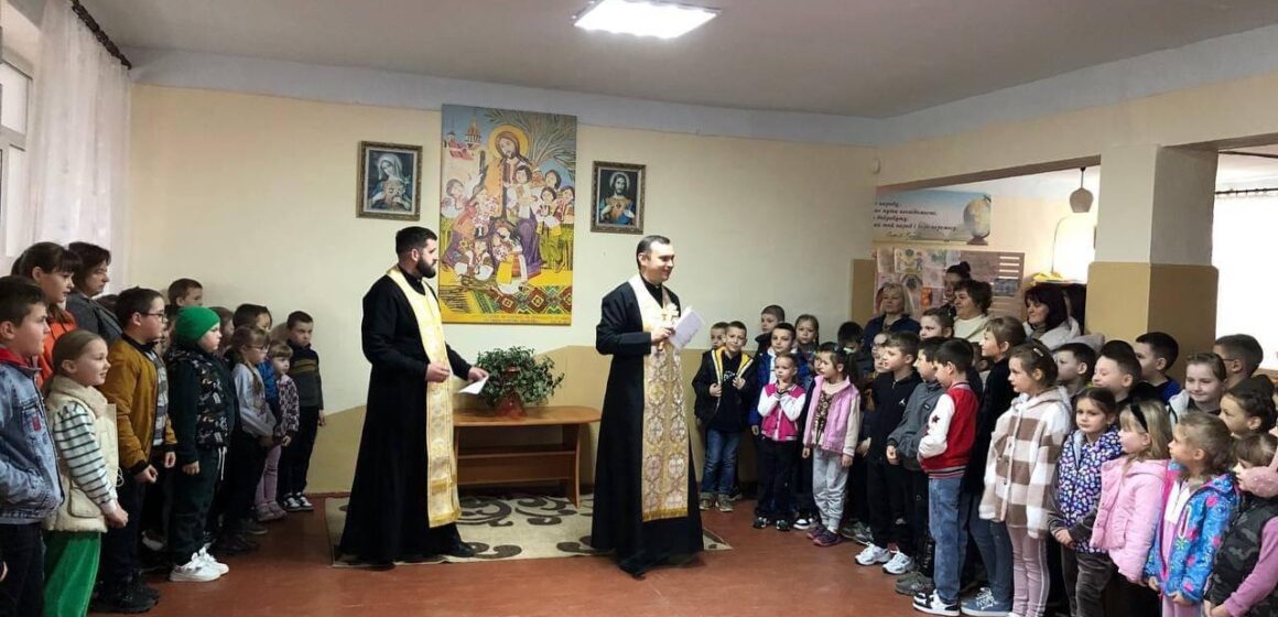 У Рожнятові відновили щотижневе моління в школі
