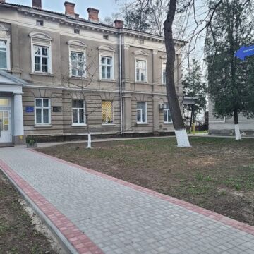 У Снятині офіційно відкрили та освятили оновлене консультативно-поліклінічне відділення