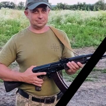 На полі бою загинув воїн Євген Калінін з Тлумаччини На полі бою загинув воїн Євген Калінін з Тлумаччини