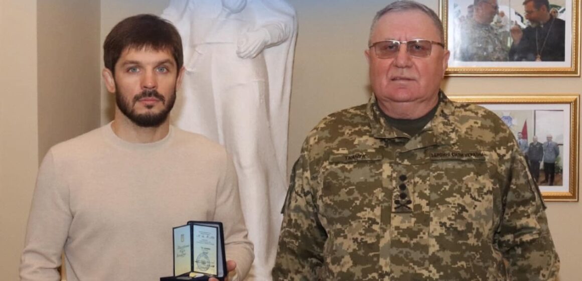 Волонтера з Калуша Андрія Квятковського нагороджено почесним нагрудним знаком Головнокомандувача ЗСУ «За сприяння війську»