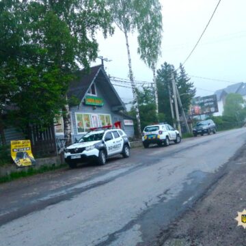 Вночі увірвався до орендованої кімнати: яремчанські поліцейські затримали злодія (ФОТО)