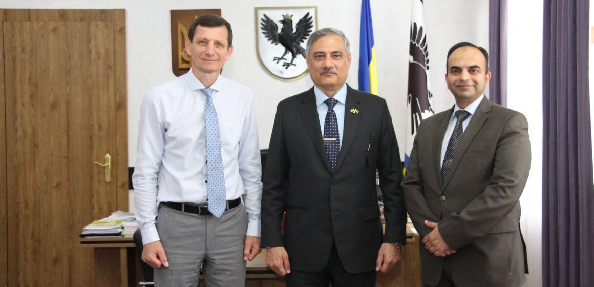 Голова Івано-Франківської облради зустрівся з послом Пакистану в Україні Голова Івано-Франківської облради зустрівся з послом Пакистану в Україні