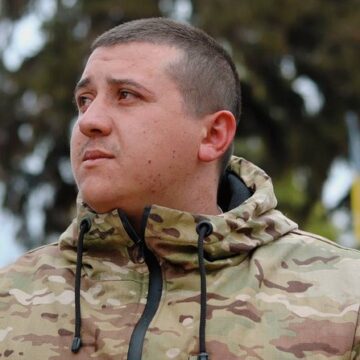 “Неправильно, що боєць, який відвоював, розносить повістки”. Воїн 65 ОМБр Іван Гоголь, який служить у ТЦК на Франківщині “Неправильно, що боєць, який відвоював, розносить повістки”. Воїн 65 ОМБр Іван Гоголь, який служить у ТЦК на Франківщині