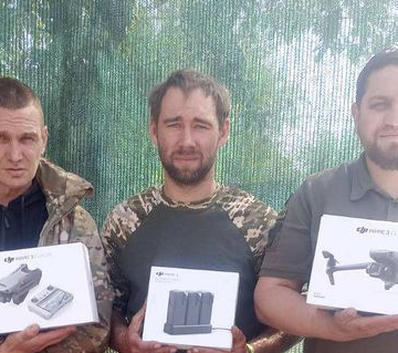 З Городенківської громади відправили на фронт два «мавіки» та акумулятор для квадрокоптерів (ФОТО)