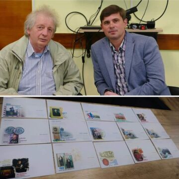 Колекціонер Анатолій Мицак подарував музею поштові конверти із зображенням видатних особистостей та визначних місць Калуської громади