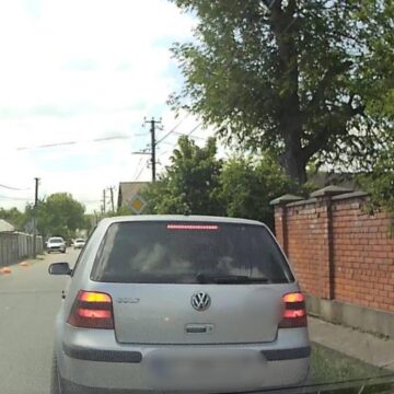 Водія з ознаками сп’яніння, що мав при собі ймовірні наркотики виявили патрульні у Вовчинці