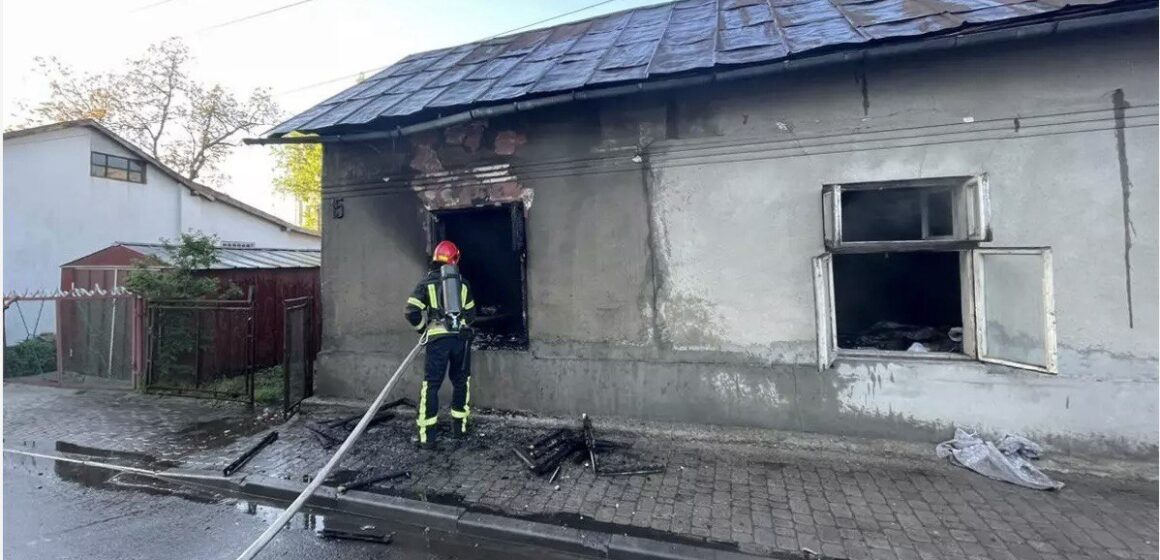 Протягом минулої доби на Прикарпатті трапилось 20 пожеж, одна людина загинула (ФОТО)