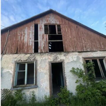 На світанку у Делятині горів недіючий будинок (ФОТО)