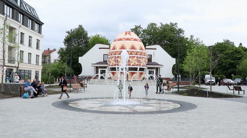 У Коломиї з’явився сухий фонтан У Коломиї з’явився сухий фонтан