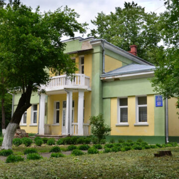 Під час ремонту художньої школи у Коломиї підозрюють зловживання Під час ремонту художньої школи у Коломиї підозрюють зловживання