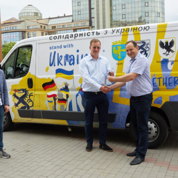 Німецька допомога: Інгольштадт подарував Франківську авто для ремонту автобусів на лінії (ФОТО)