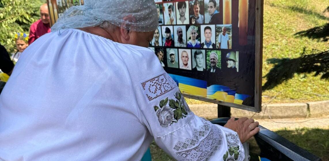 На Косівщині освятили меморіальні пам’ятники загиблим воїнам Вадиму Яровому та Юрію Іванишину