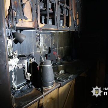 Не заходів з’їжджати: тернополянин підпалив орендований на Прикарпатті будинок (ФОТО)