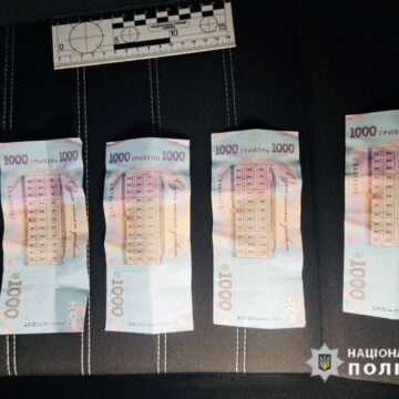 Двоє керманичів напідпитку намагались відкупитись хабарем Двоє керманичів напідпитку намагались відкупитись хабарем