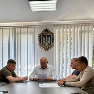 Ліквідація наслідків ракетних ударів: у Бурштині відбулося засідання міської комісії з питань ТЕБ та НС