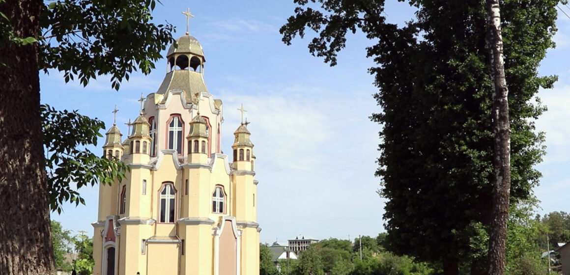 На Коломийщині понад 20 років будують унікальну дев’ятикупольну церкву (ВІДЕО) На Коломийщині понад 20 років будують унікальну дев’ятикупольну церкву (ВІДЕО)
