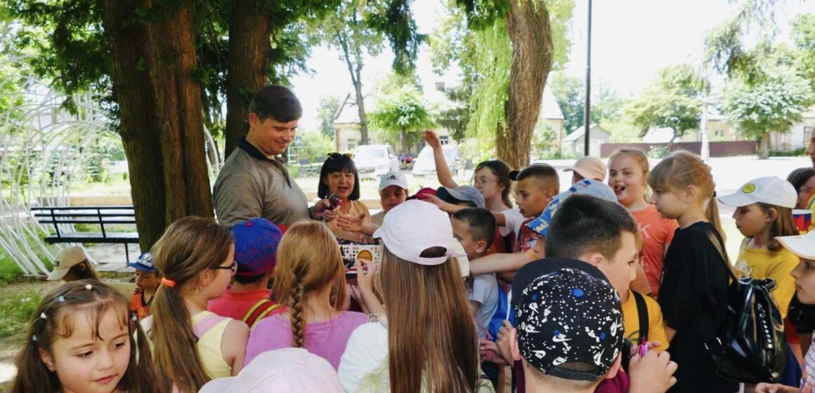 Міський голова Калуша прийшов на пікнік до малечі з оздоровчого табору «Мінерленд»