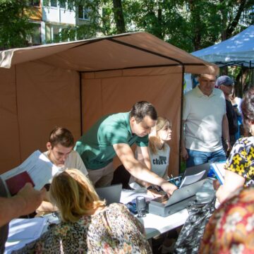 У Івано-Франківську запрацював мобільний реєстратор, що збирає заяви мешканців на компенсацію за пошкоджене майно