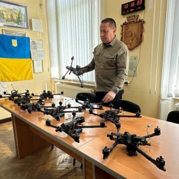 10 FPV дронів скоро відправляться на Схід з Надвірної