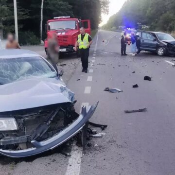 На Богородчанщині зіткнулись два легковики: наслідки ДТП ліквідовували рятувальники (ФОТОФАКТ)