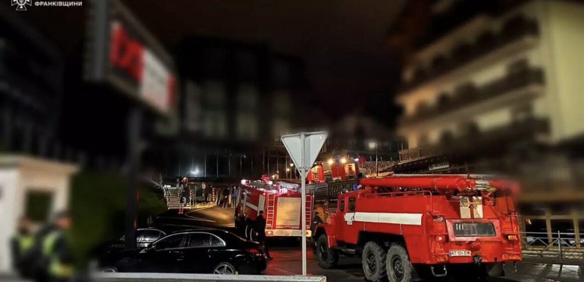 У Поляниці горів готель: із відпочинкового комплексу евакуювали 37 людей (ФОТО)